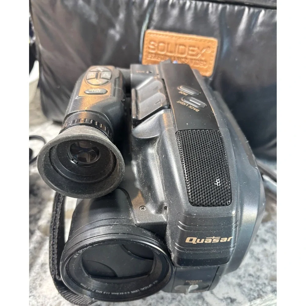 Quasar Palmcorder VHS VML457‎ Camcorder 16x Optical Zoom AC Adapter